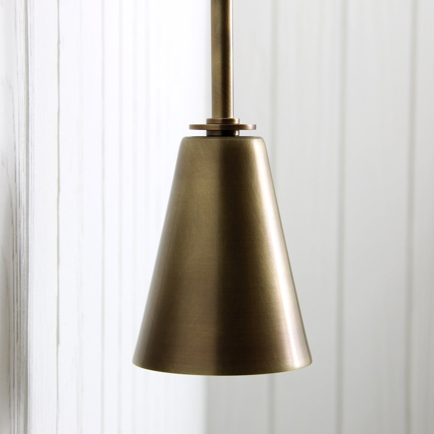 Dondo Wall Sconce in Aged Brass