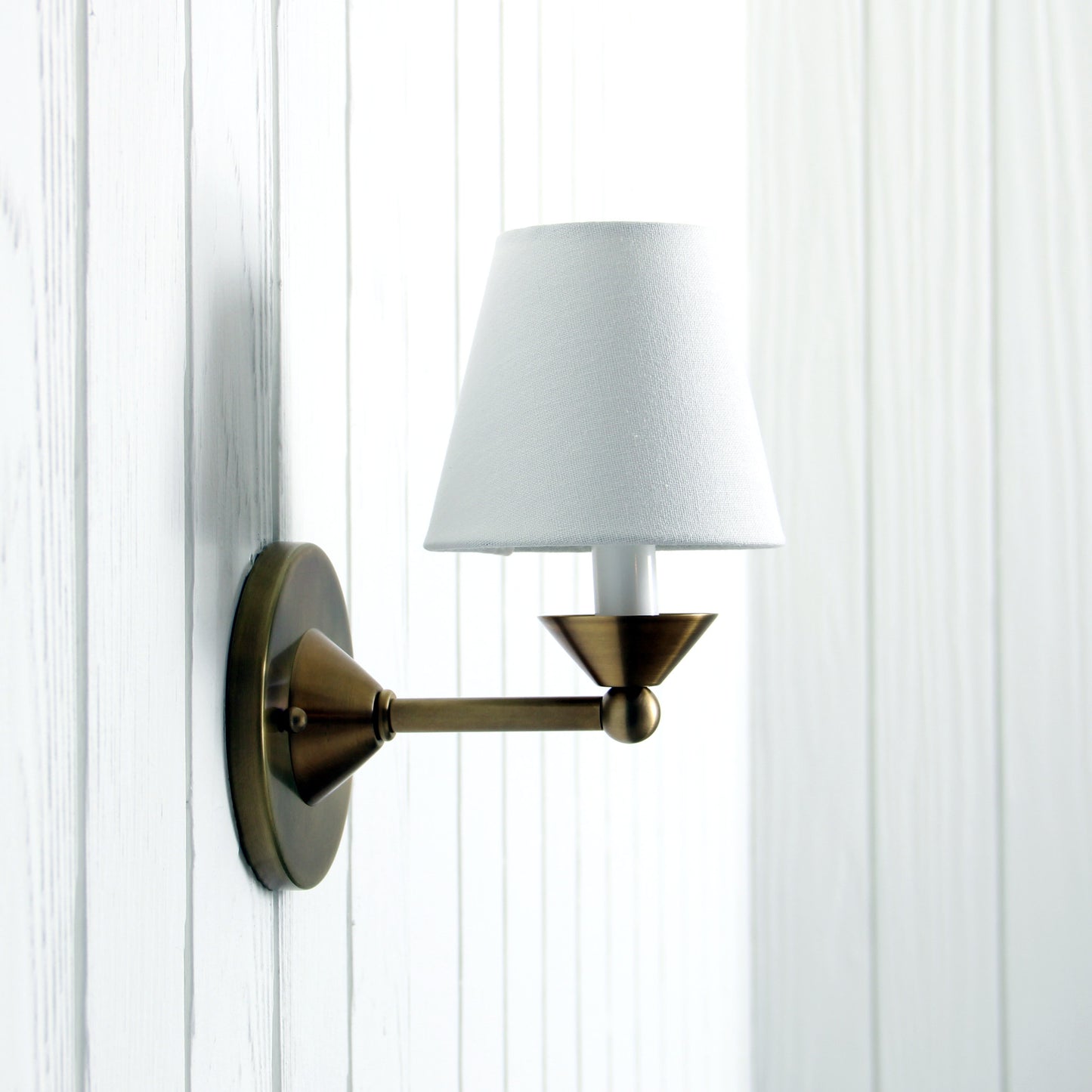 Hareford Wall Sconce in Heritage Brass