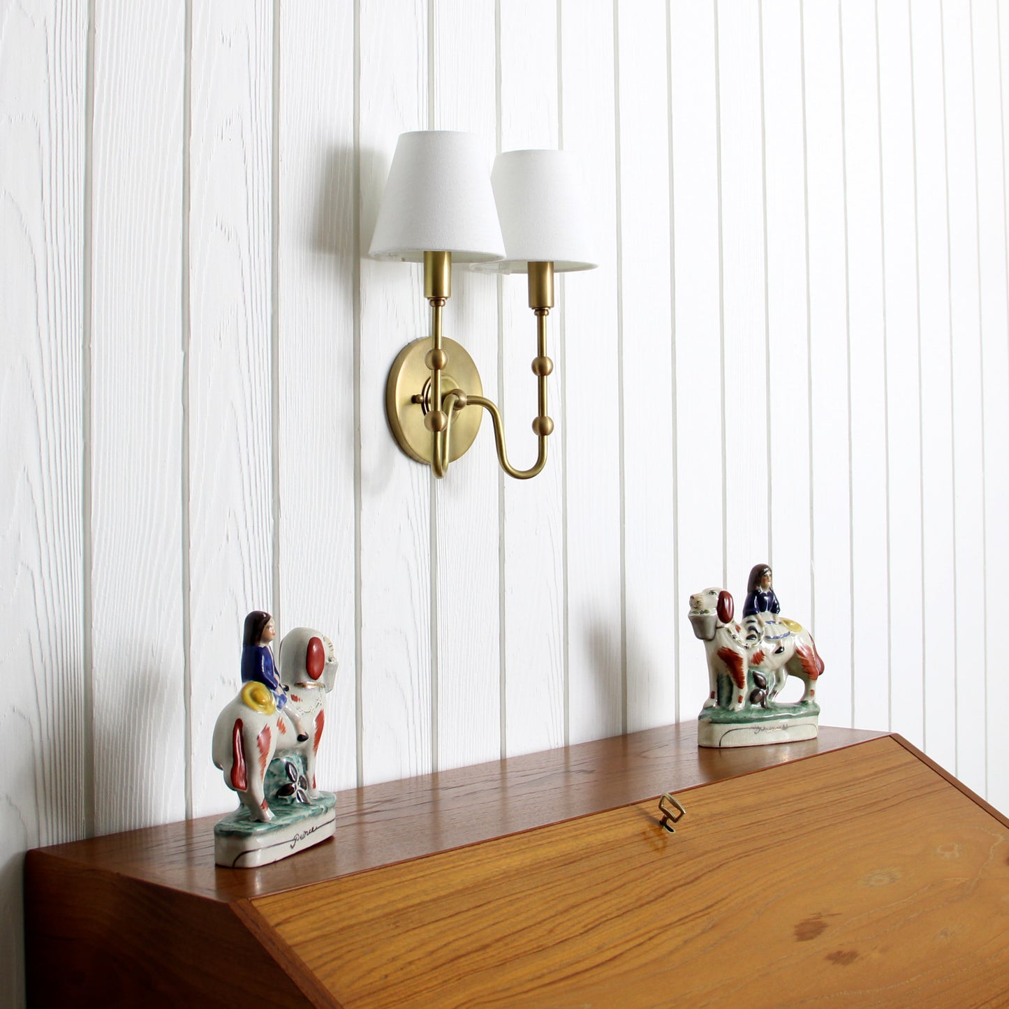 Oyère Dual Wall Sconce in Heritage Brass