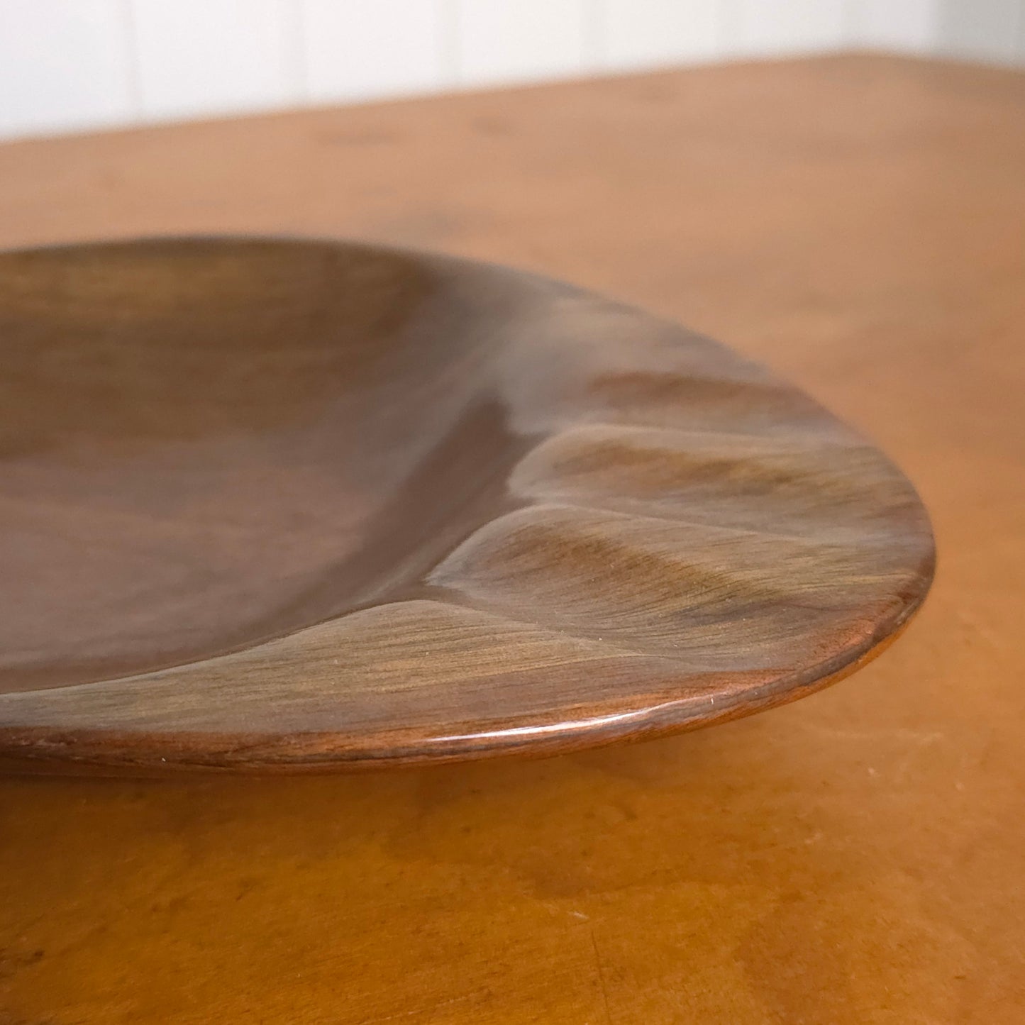 1960s biomorphic wooden ashtray detail
