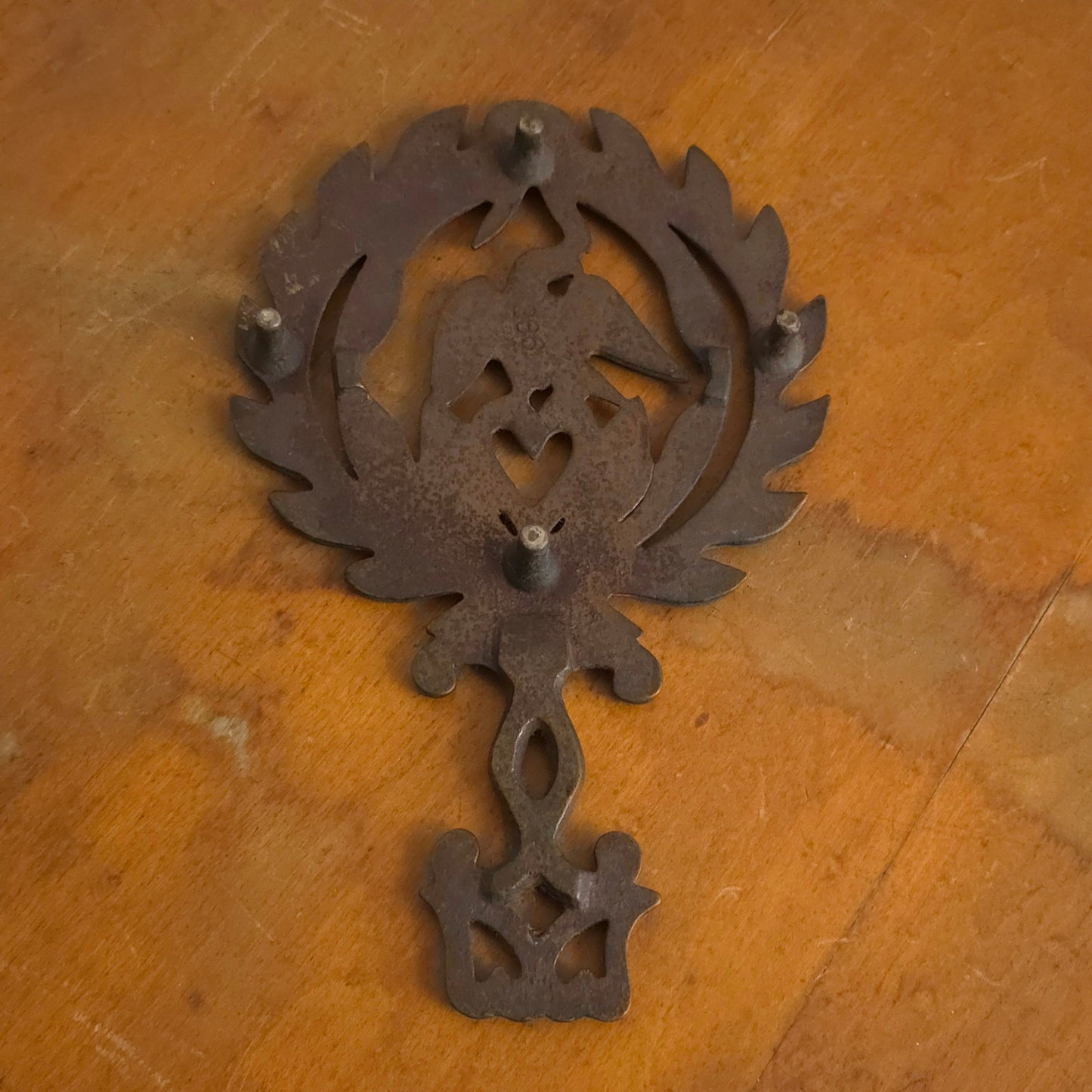 Backside of Cast Iron Americana Wilton Trivet