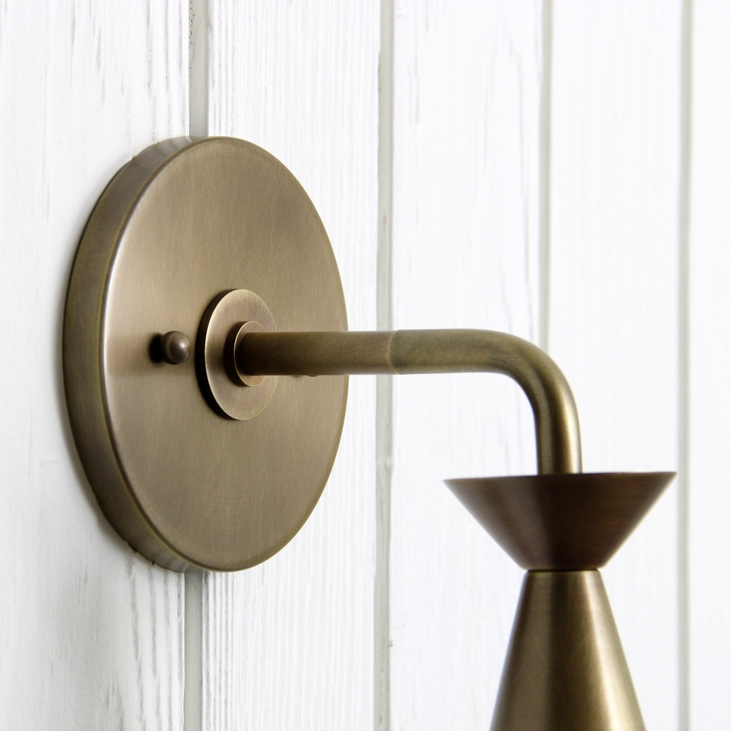 Arden Wall Sconce in Aged Brass