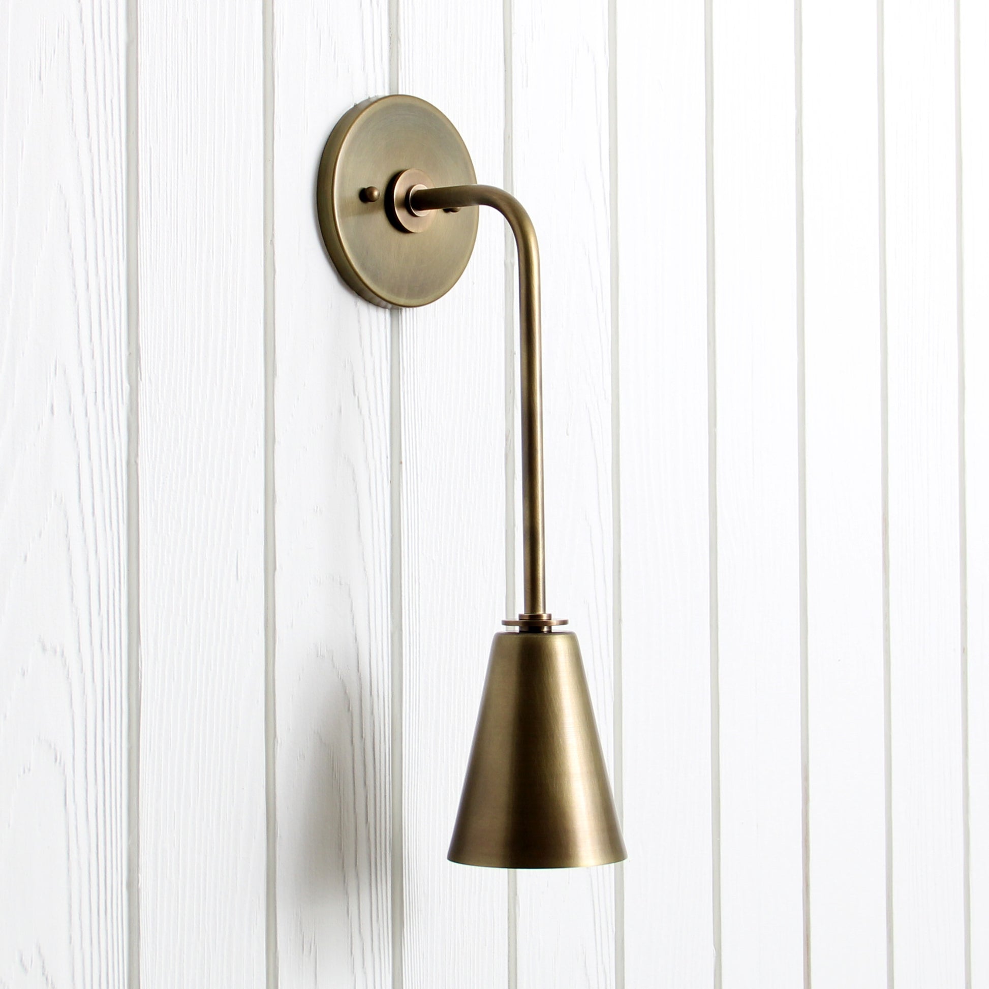 Dondo Wall Sconce in Aged Brass