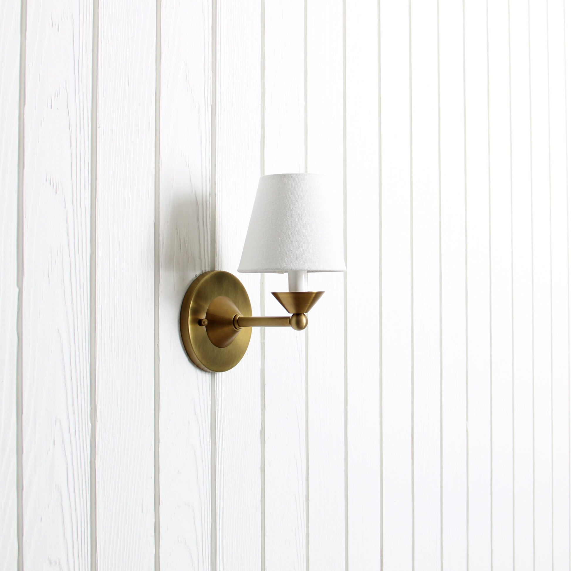 Hareford Wall Sconce in Heritage Brass