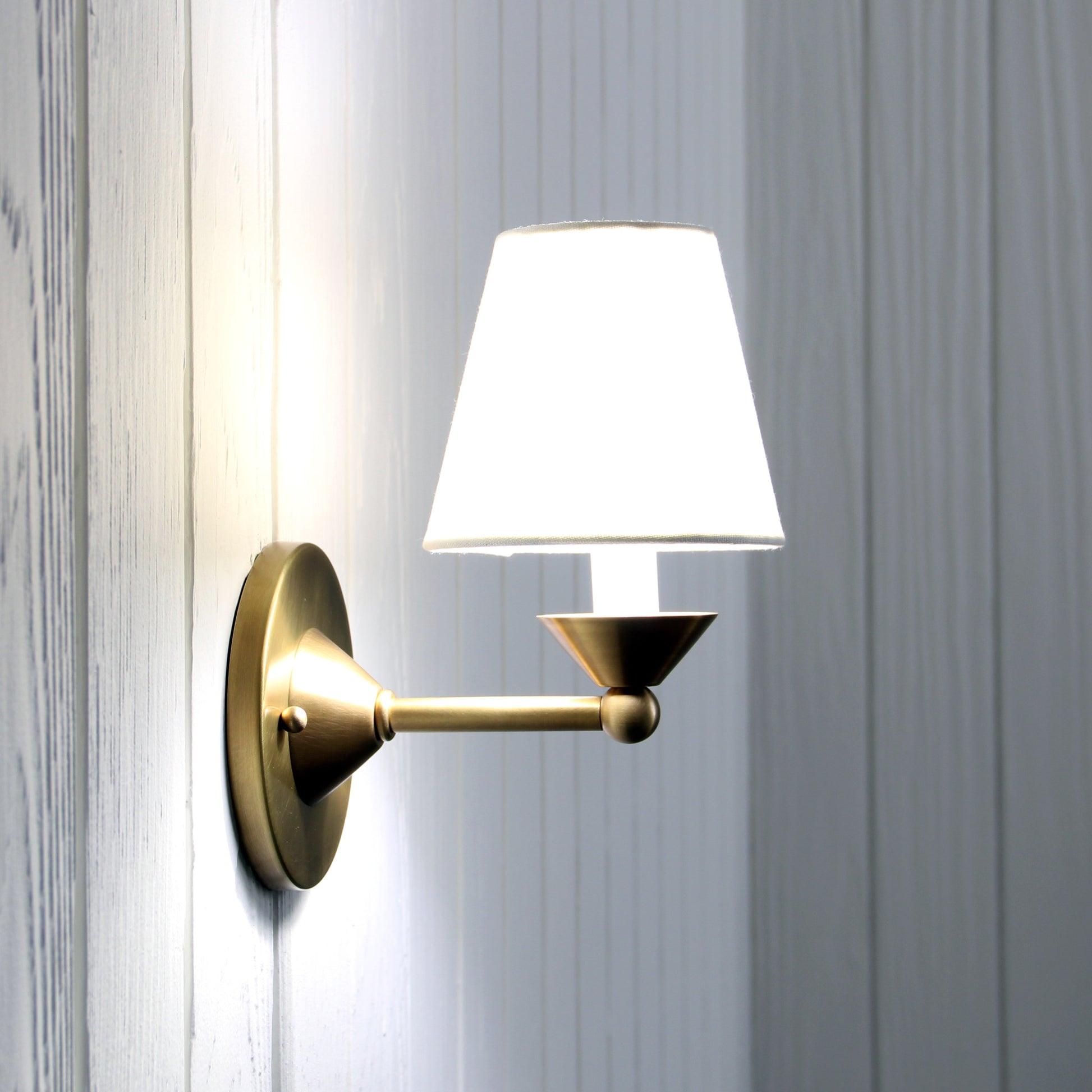 Hareford Wall Sconce in Heritage Brass