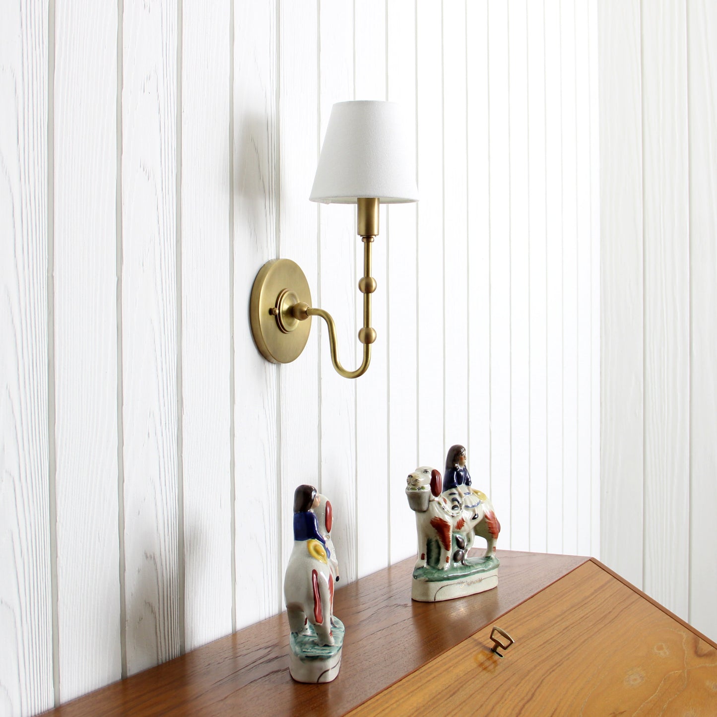 Oyère Wall Sconce in Heritage Brass