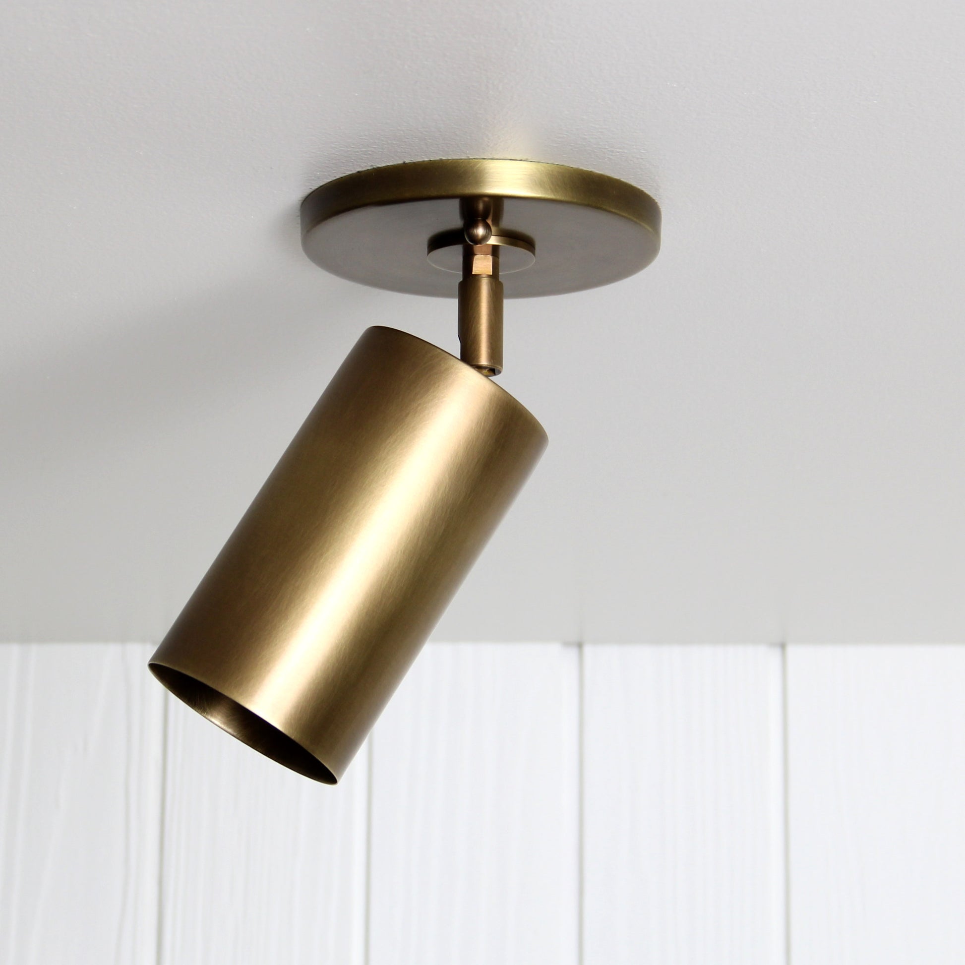 Post Flush Mount Swivel in Aged Brass