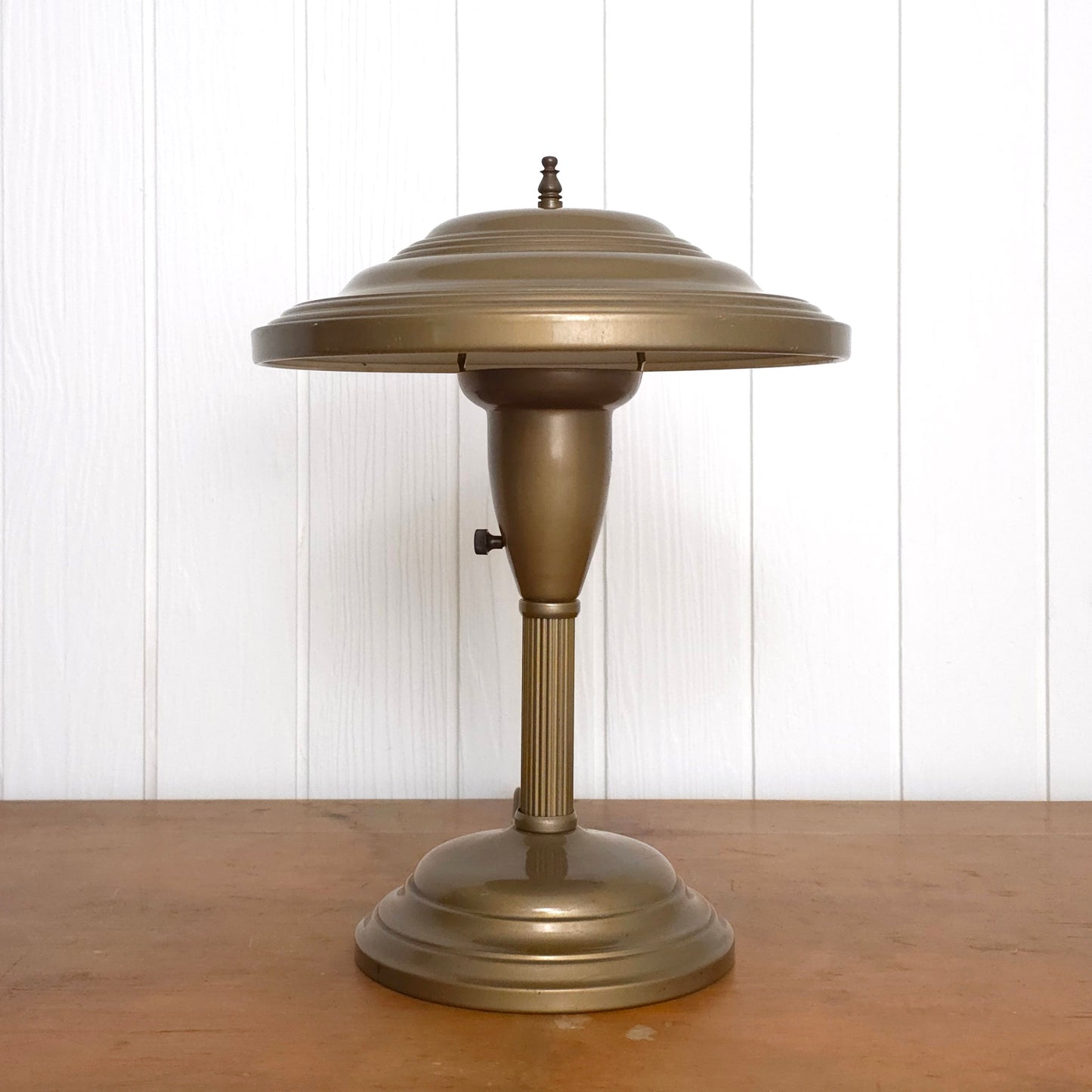 Vintage MCM Art Deco Flying Saucer Metal Table Lamp