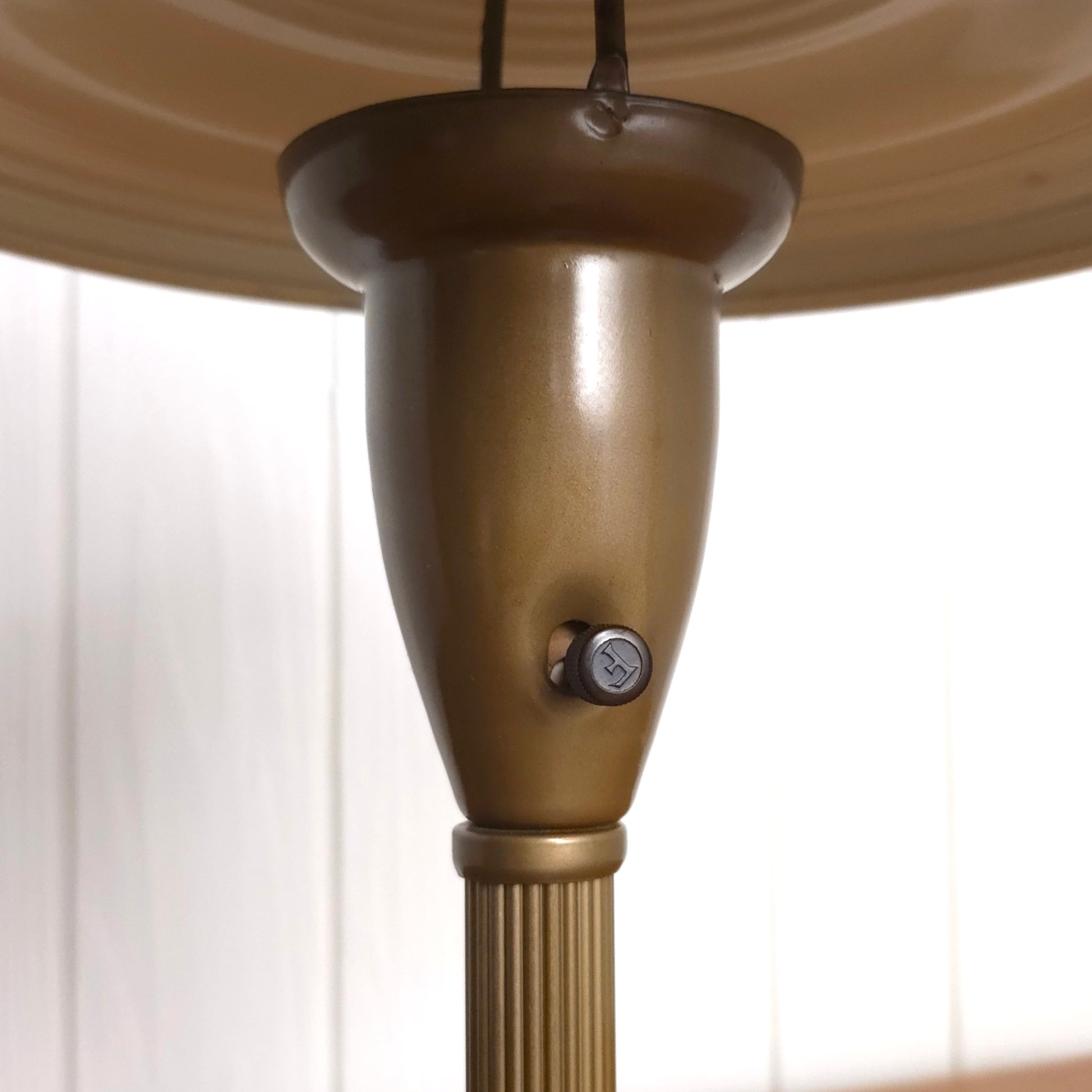 Socket detail of Vintage MCM Art Deco Flying Saucer Metal Table Lamp