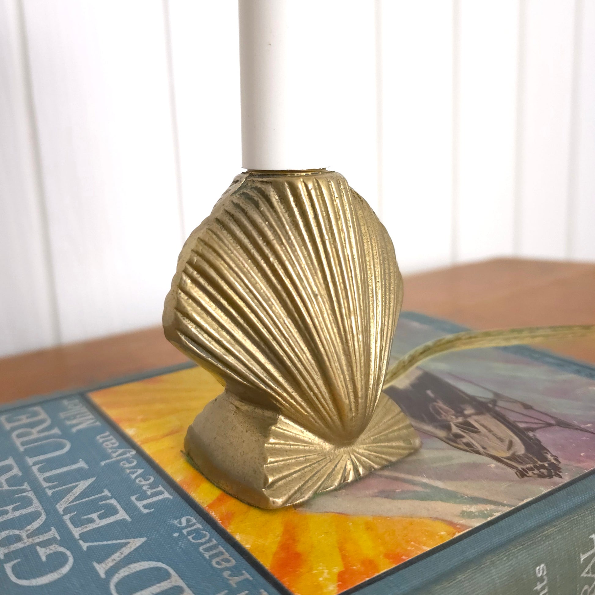 Front detail of Vintage Brass Seashell Candle Lamp