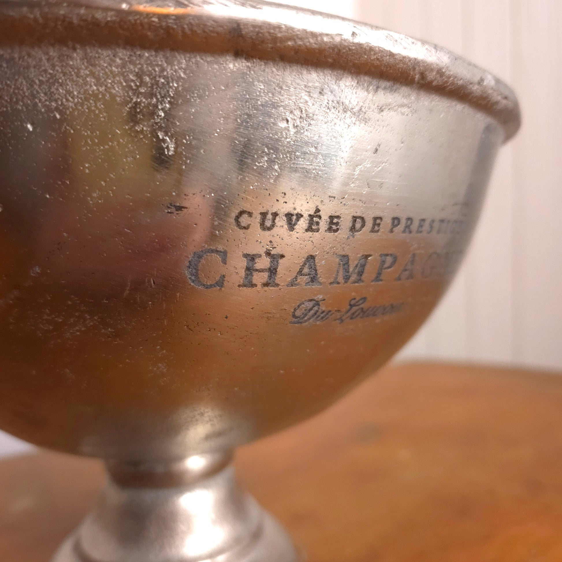Engraving detail of Cuvee de Prestige Champagne du Louvois Aluminum Ice Bucket