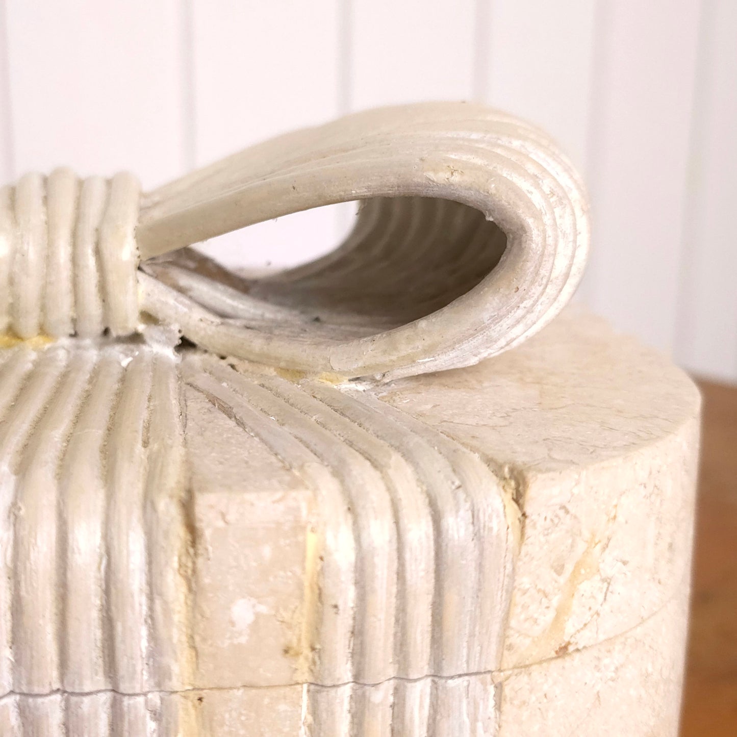 Bow detail of Renoir Tesselated Stone Box with Bow