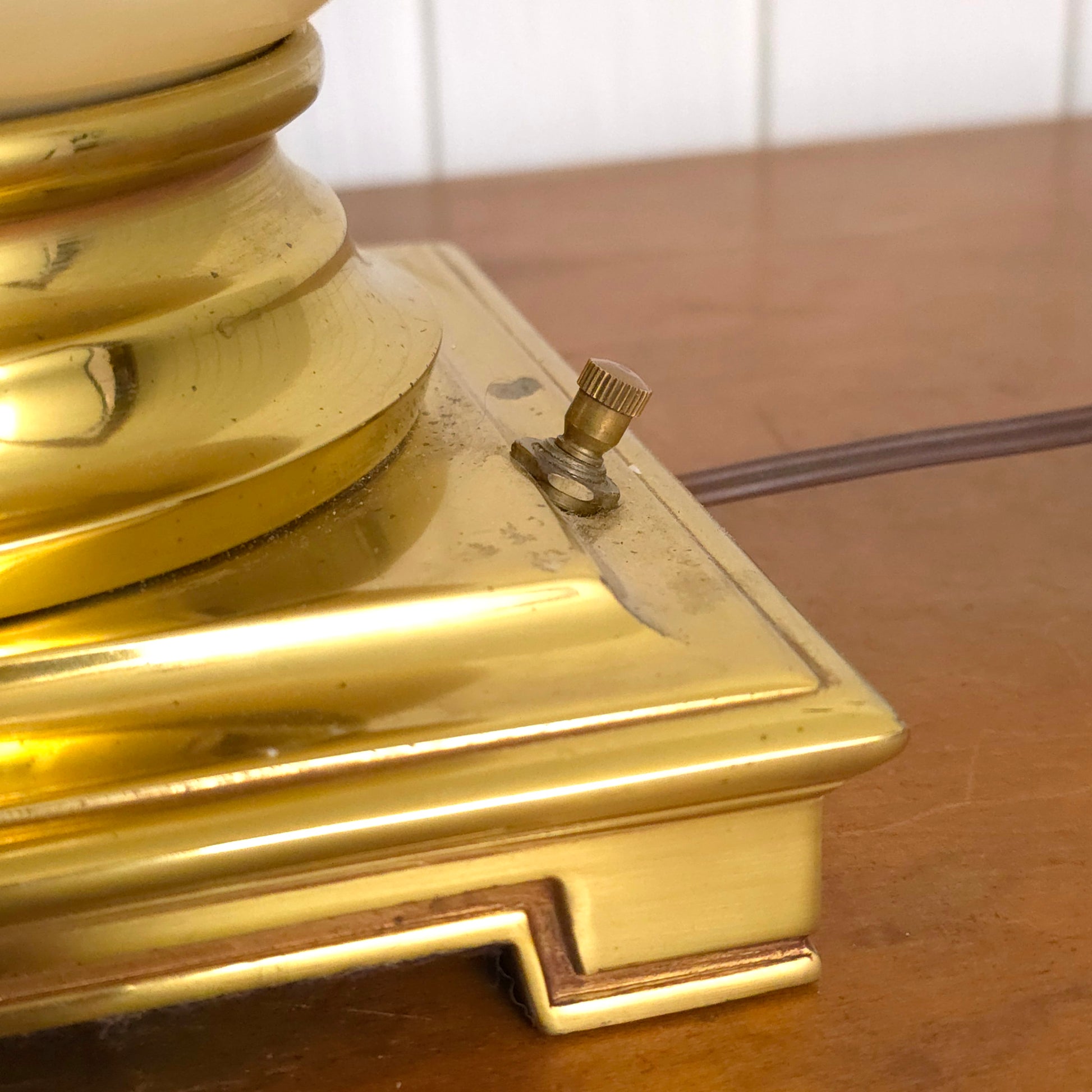 Base switch detail of Stiffel Brass Ceramic Ostrich Egg Table Lamp