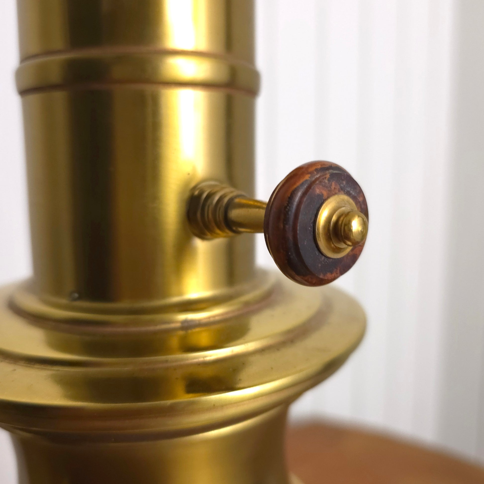 Wooden switch detail of Stiffel Brass Ceramic Ostrich Egg Table Lamp